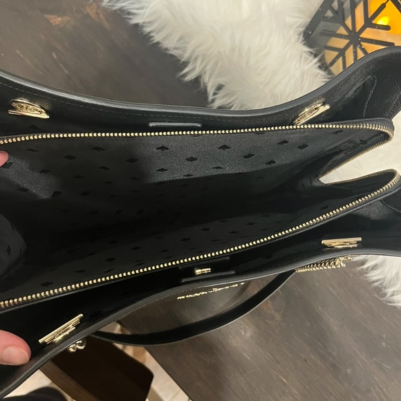 Kate Spade Black Leather Shoulder Bag with Gold Chain Straps - Picture 3 of 4